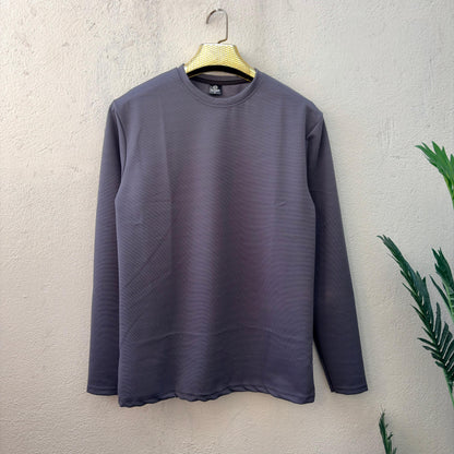 Round neck full sleeve tshirt buy 3 pcs @499 and 1 pcs @199