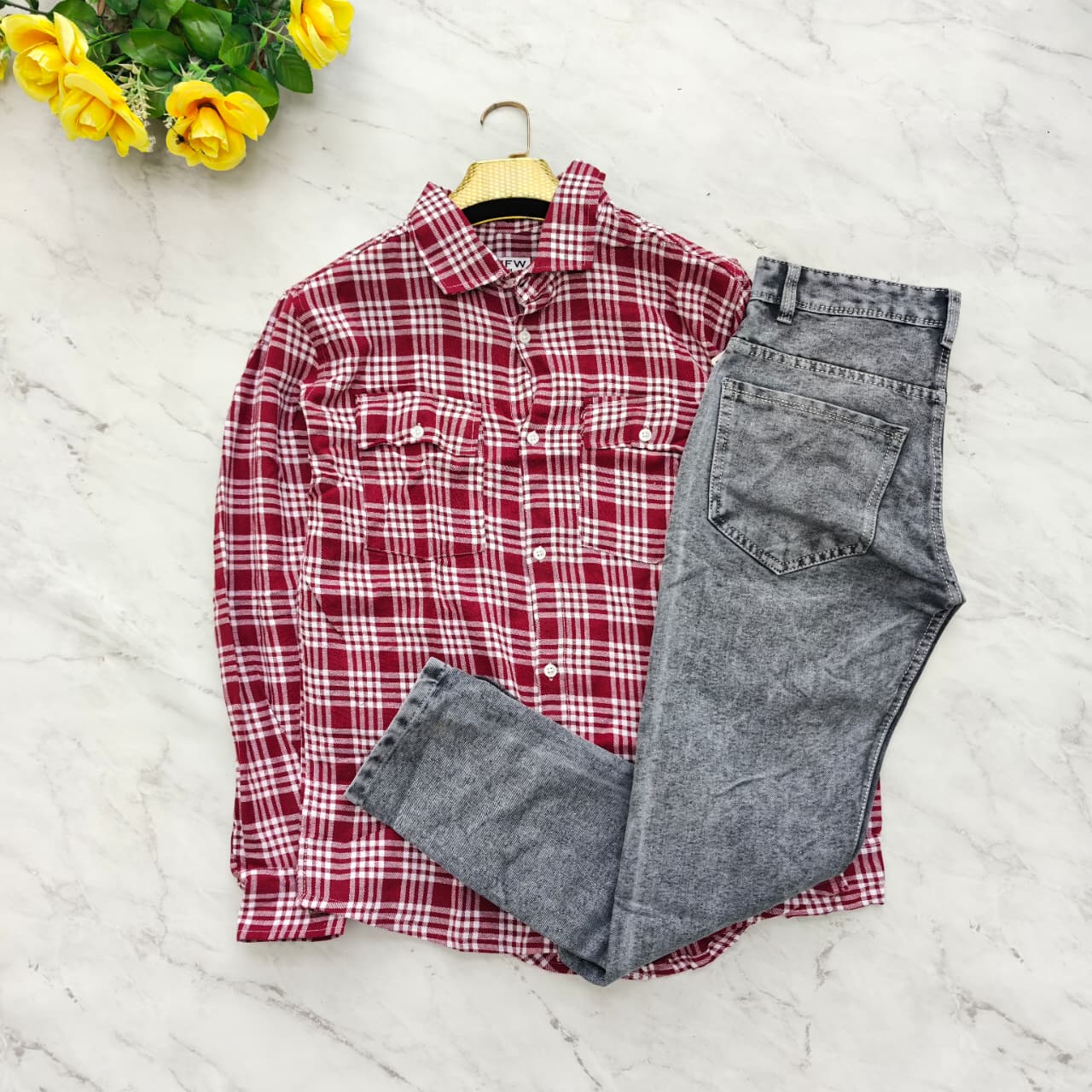 2 in 1 combo MFW back printed shirts + plain mom fit jeans combo buy @550 rs only