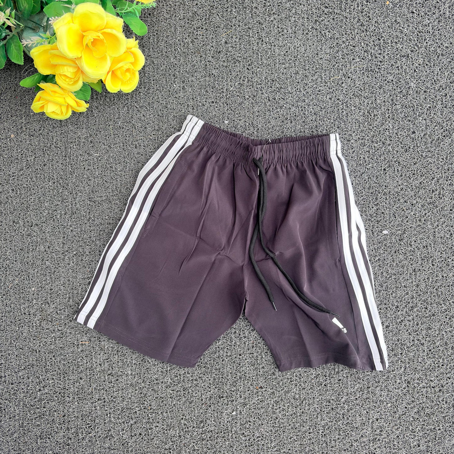 NS 3 line shorts buy 3 pcs @499 and 1 pcs @199(grey)