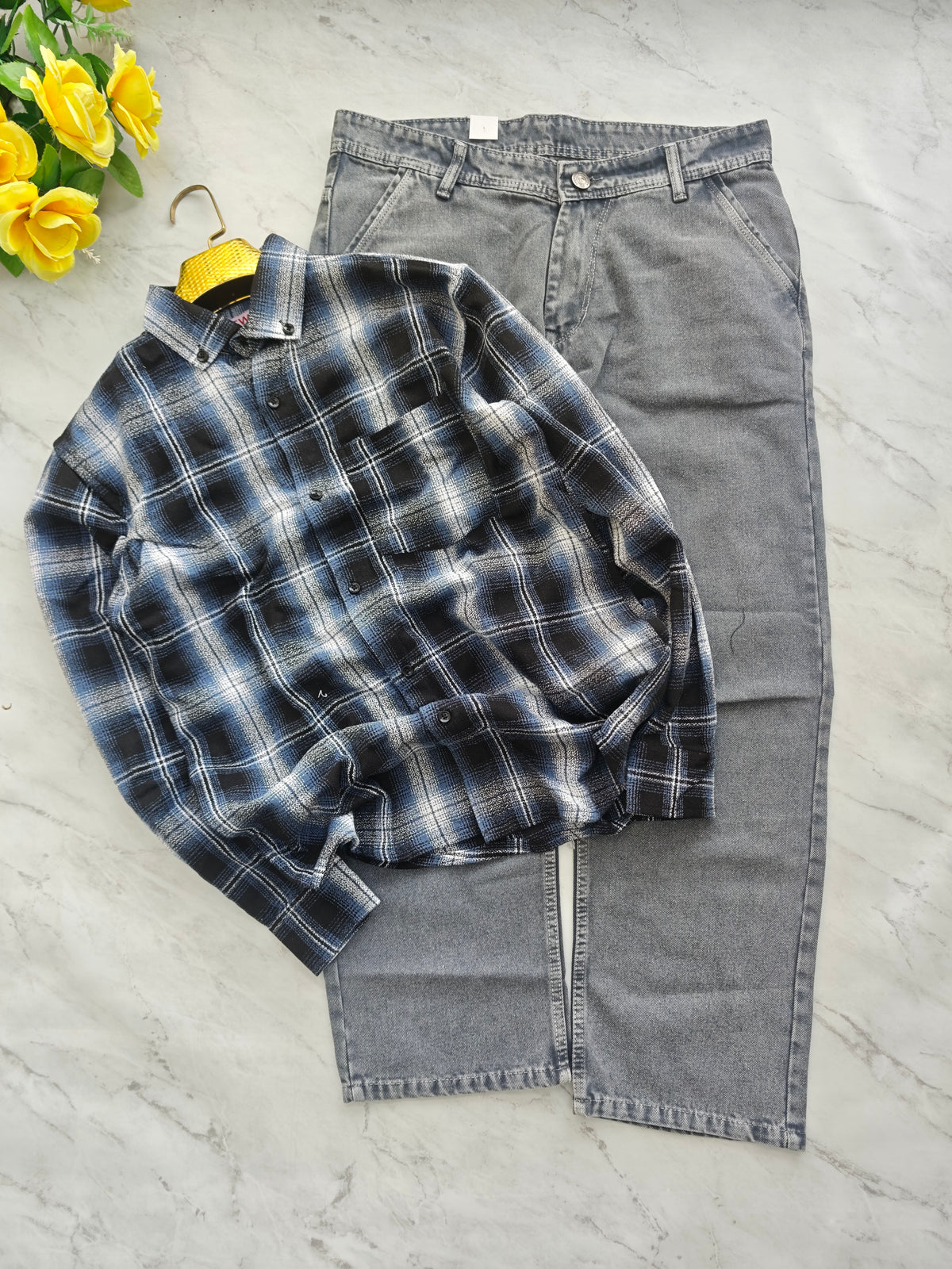 2 in 1 combo Flannel checked shirts+ semi baggy jeans pants buy @600 rs only