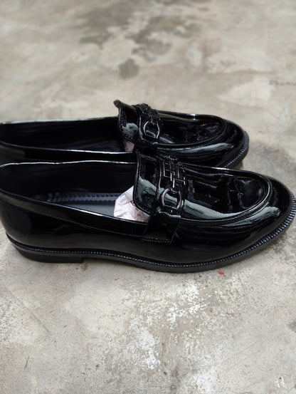 Men's Loafers shoes buy @350 rs only (model no 6) color black