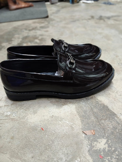 Men's Loafers shoes buy @350 rs only (model no 2) color black