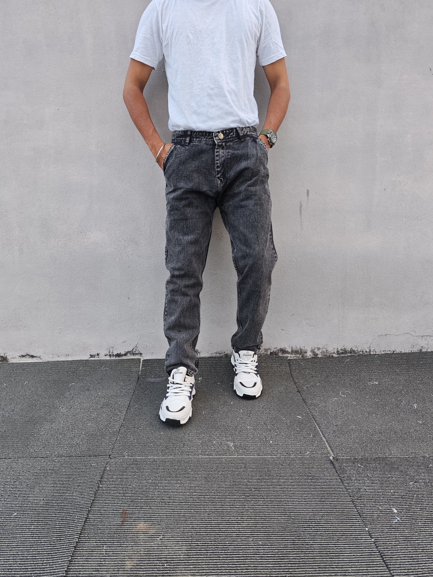 Mfw side pocket mom fit jeans buy @450 rs only
