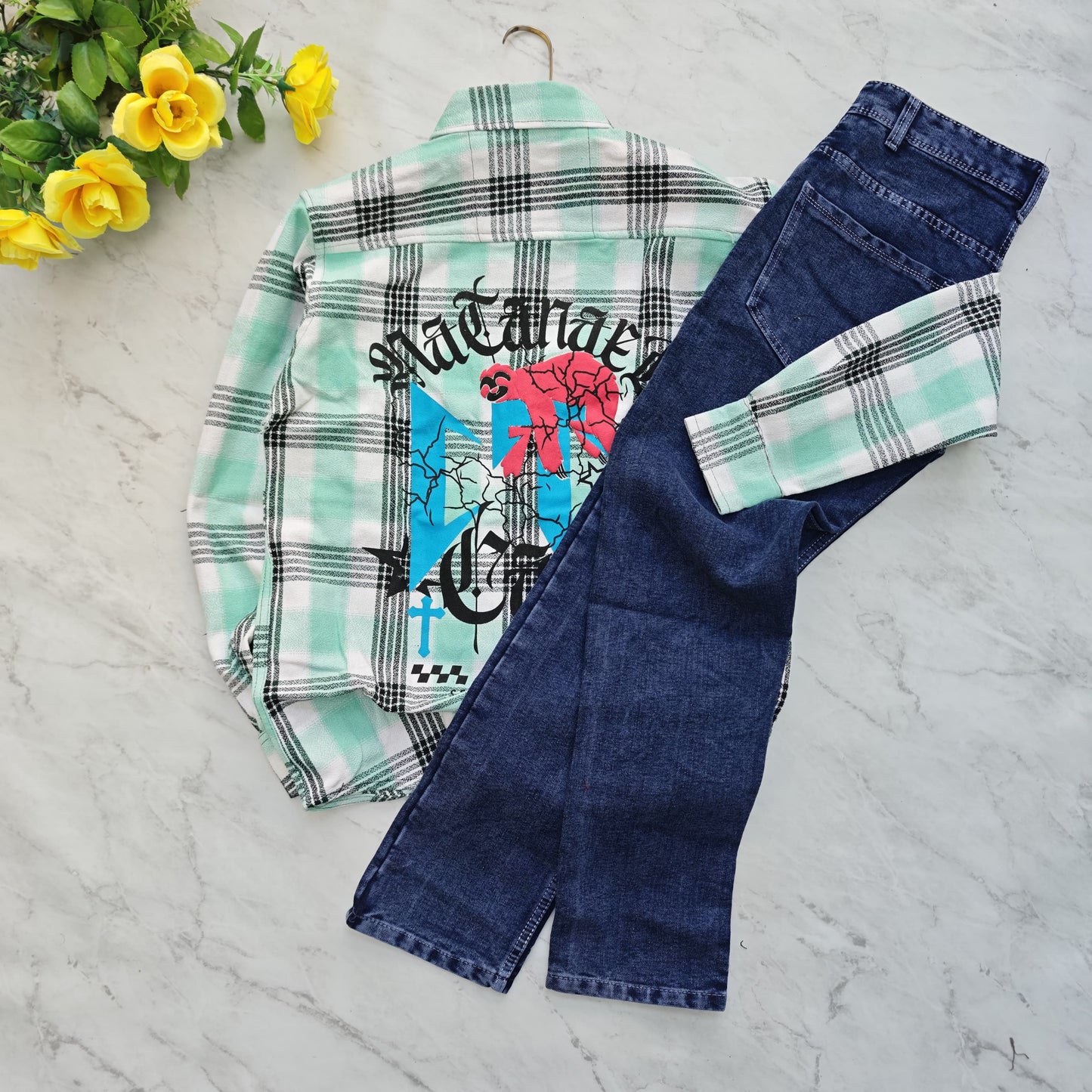2 in 1 combo mfw back printed shirts+plain momfit jeans pant combo buy @600 rs only