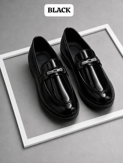 Men's Loafers shoes buy @350 rs only (model no 5) color black
