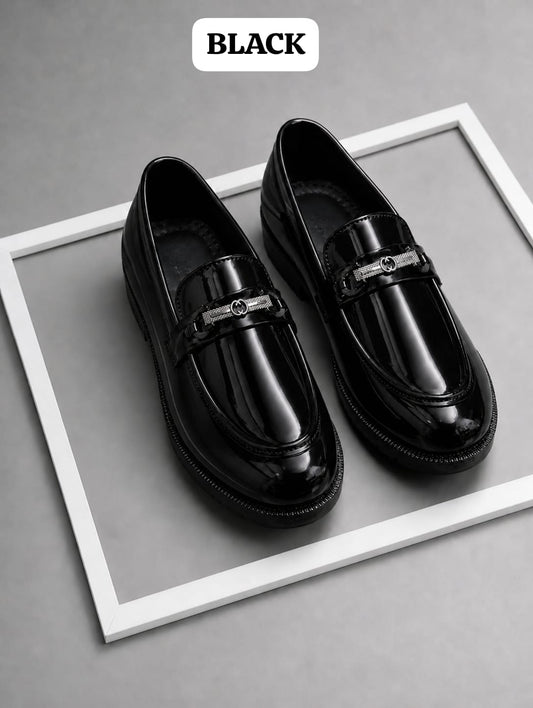 Men's Loafers shoes buy @350 rs only (model no 5) color black