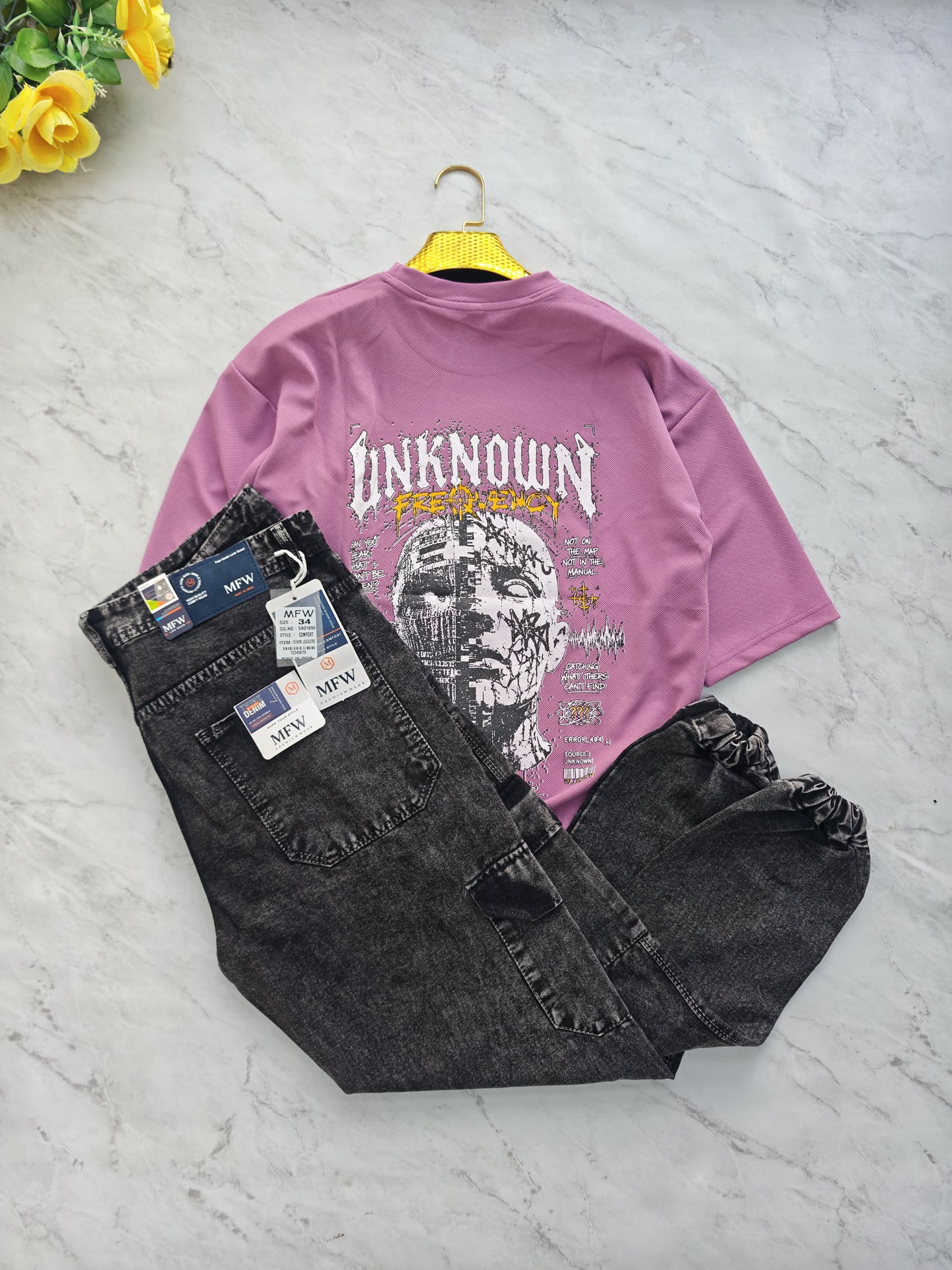 2 in 1 combo drop shoulder tshirt + denim joggers buy @600 rs only