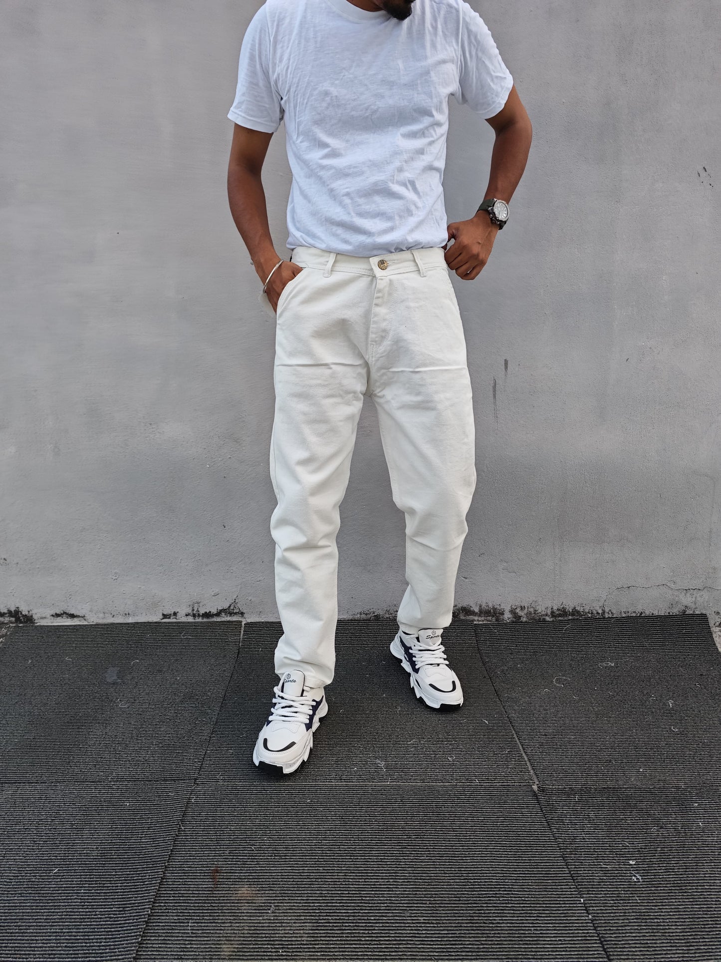 Mfw side pocket mom fit jeans buy @450 rs only