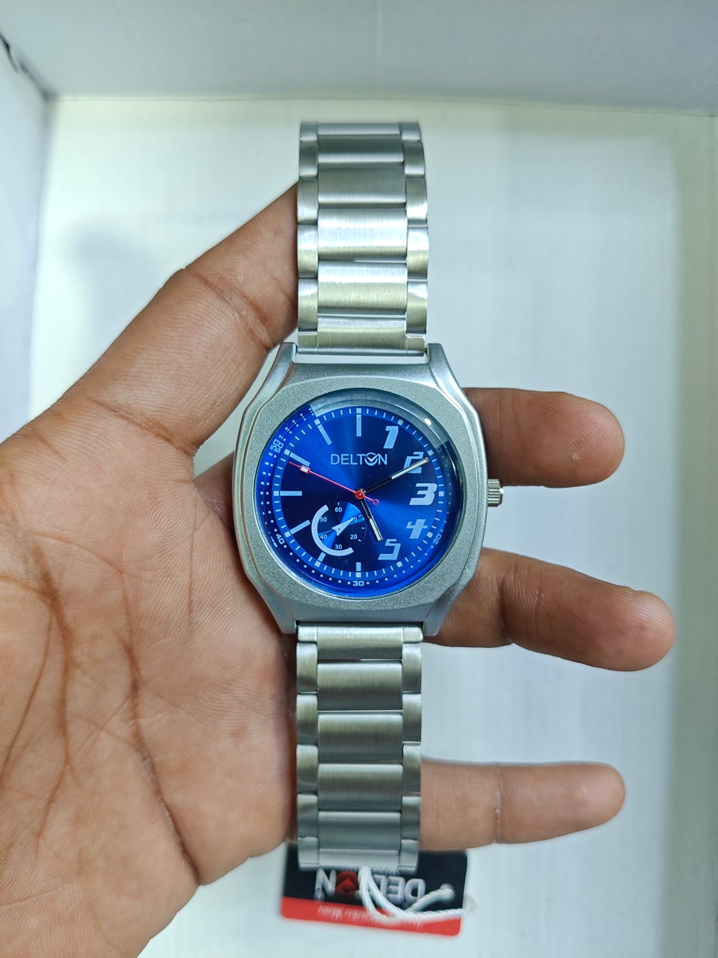 Mens most trendy Sliver strap watches @200