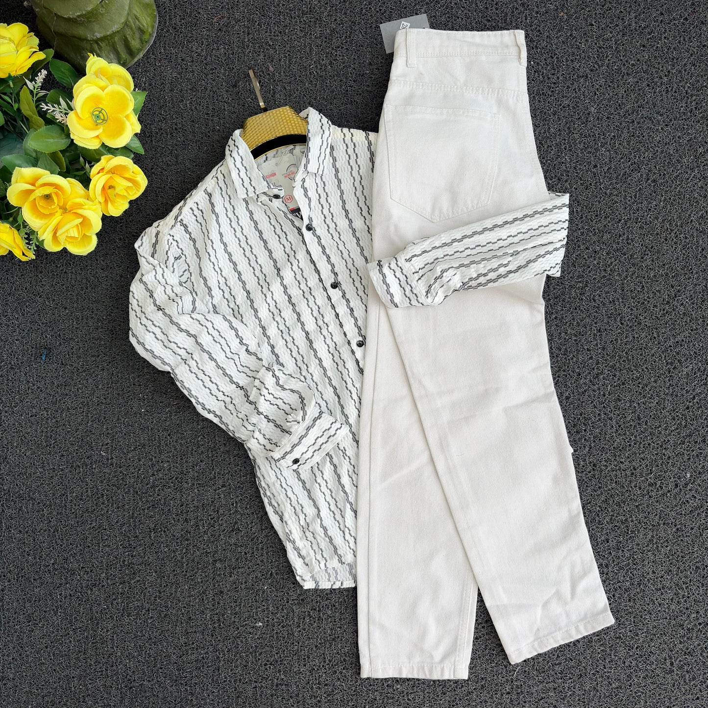 2 in 1 Combo zig zag netted fabric shirts+ plain mom fit jeans buy @600