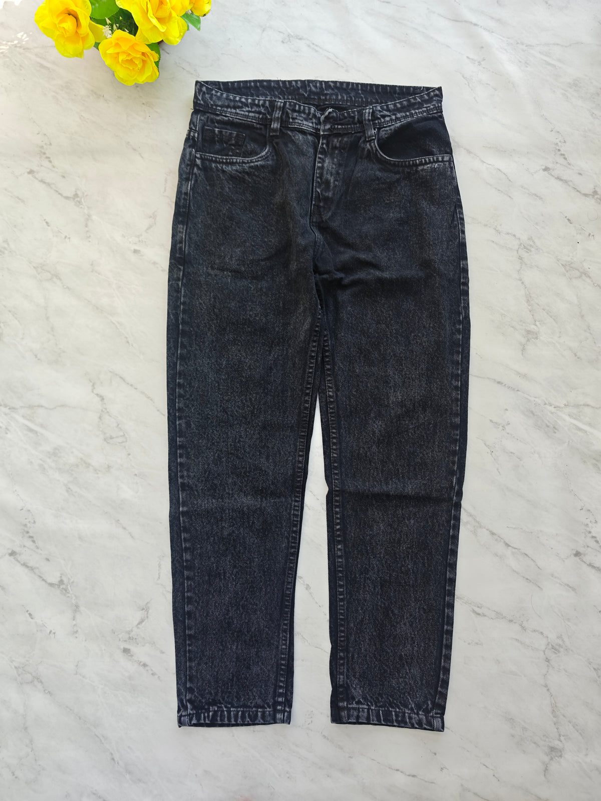 Men's premium mom fit jeans pant buy @450 rs only